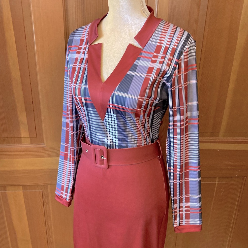 NWT, Lavishly Paris Belted Designer Dress. - Picture 10 of 16